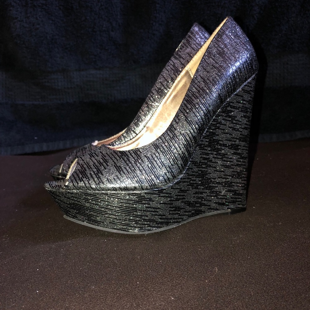 Black sparkly wedges